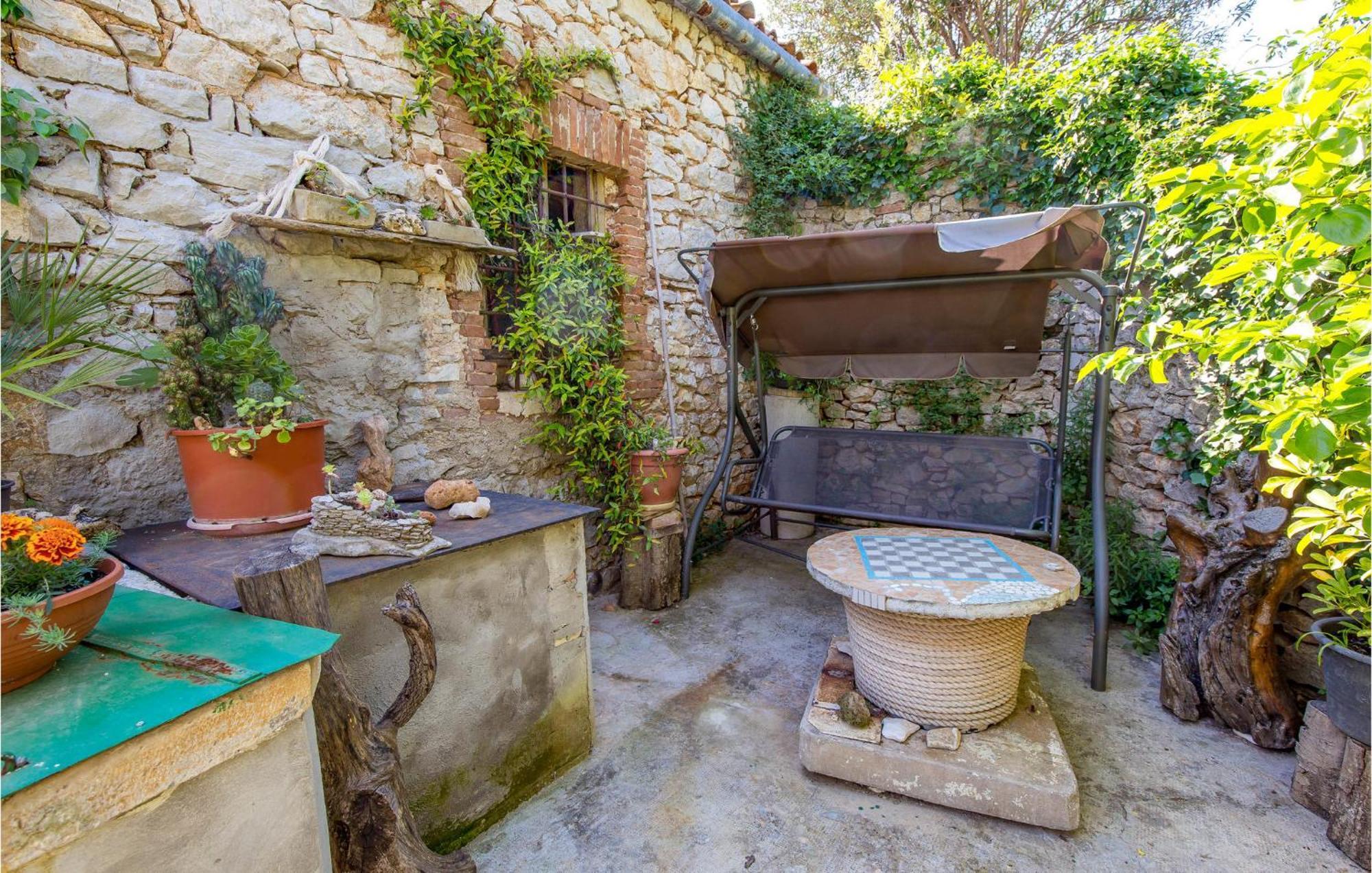 Awesome Home In Veli Lošinj Εξωτερικό φωτογραφία